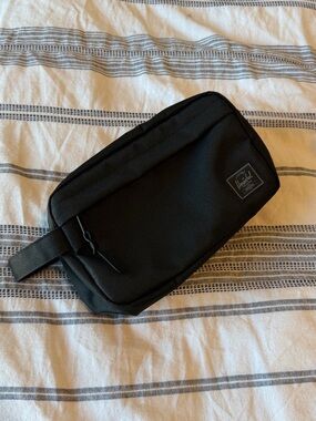 Herschel Supply Company Black Toiletry Organizer Dopp Kit